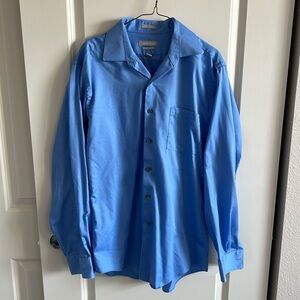 Van Huesen Men’s Light Blue Dress Shirt